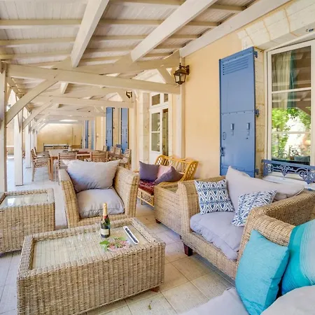 Sleeps 15 Pool Wifi * Saint-Jean-de-Côle