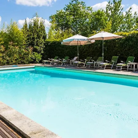 Sleeps 15 Pool Wifi Saint-Jean-de-Côle