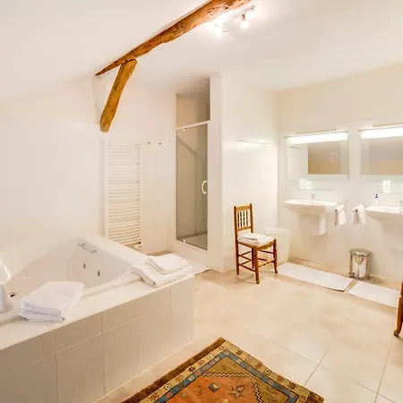 Sleeps 15 Pool Wifi Villa Saint-Jean-de-Côle