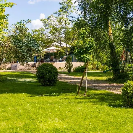 Sleeps 15 Pool Wifi